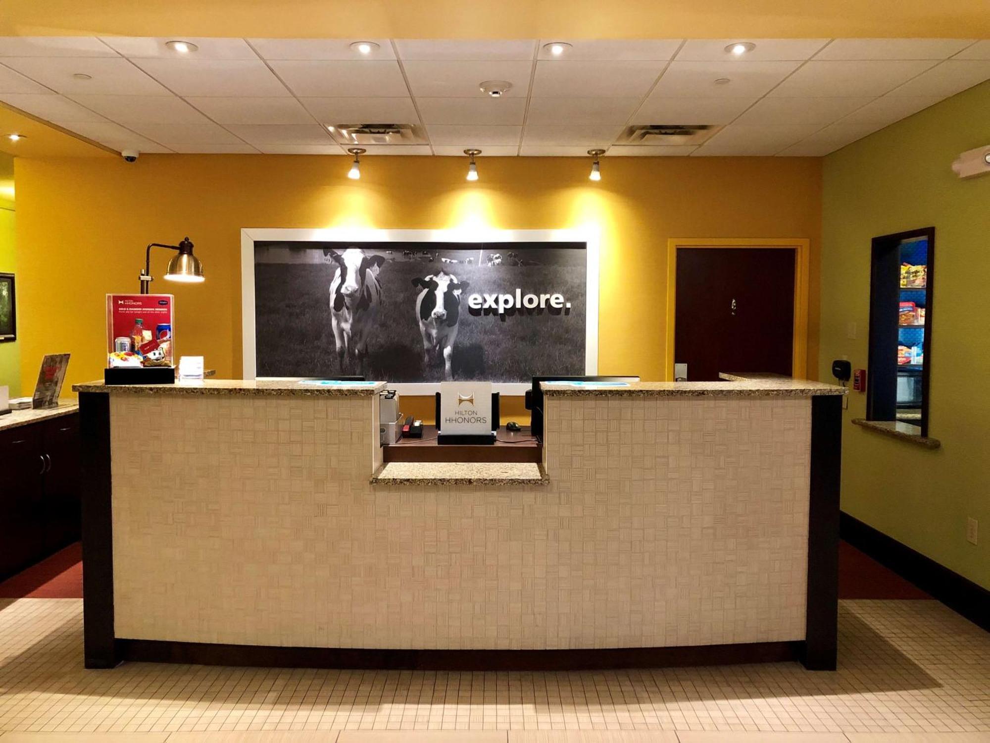 Hampton Inn And Suites Woodstock, Virginia Dış mekan fotoğraf